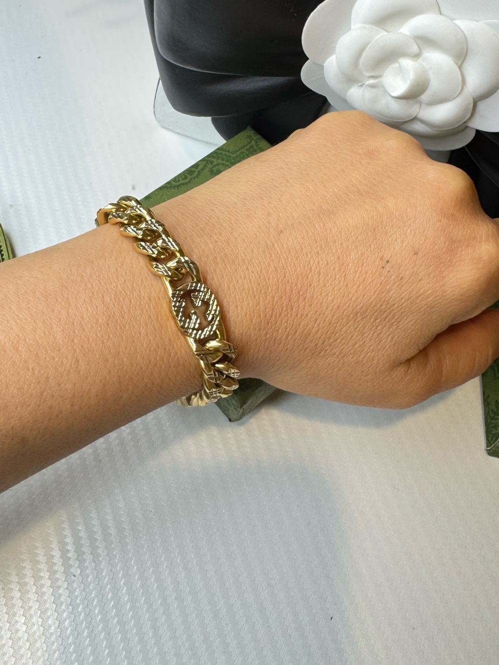 Gucci Gold Chain Bracelet with Interlocking Logo Charm